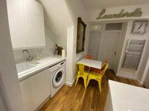 Vintage Shop 2 Bed & 2 Bath room Apa in Central London