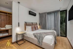 Morph 401 - Modern apt High Ceilings BBQJacuzzi