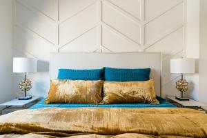 Husker Home TEN40 is in the heart of Downtown Lincolnyou can walk to Haymarket & UNL