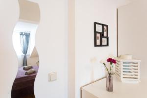 Family-Sized Apartment with Excellent Layout