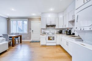 Cozy two beds lower level suite in Vancouver West