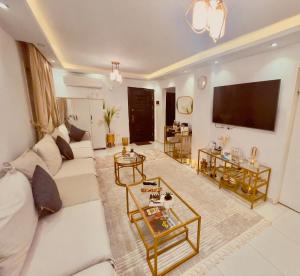 A New Residential 2 Rooms With Garden For Rent In Degla Palms Compound October