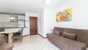 Apartamento 3 dormitórios á 80 metros do mar