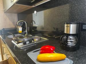 Apartaestudio en Chapinero con gimnasio coworking rooftop piscina climatizada sauna turco bbq y chimenea