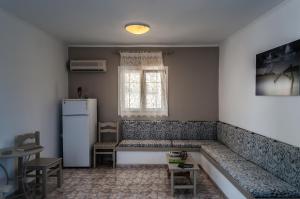 Agnanti Rooms Milos Greece