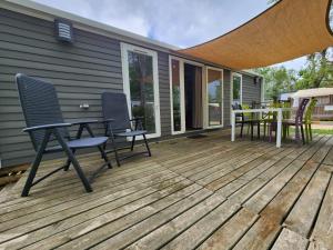 La Yole Mobil-home bord de mer et grand espace aquatique