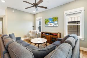 BCW29B - Livin A Dream