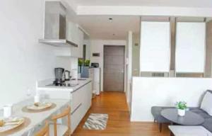 Deluxe Studio good for 3 adults in Novotel Suites Manila with City View