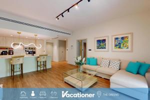 Vacationer Holiday Homes l Modern 1 Bedroom l Aesthetic Interior l Free Wi-Fi