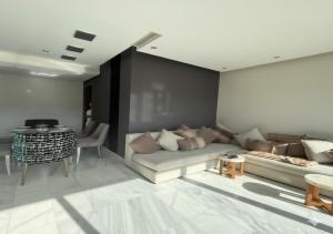 Luxury Stay in Prestigia Golf City