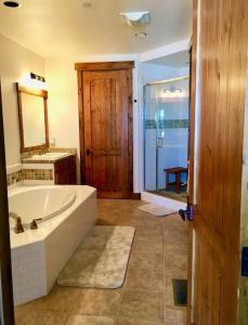 The Lodges by 8th Hole Year-Round Fun