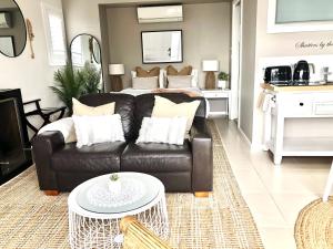 Shutters by the Sea-A Hamptons Hideaway with Sea view-Waterfront