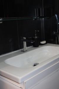 2BR Apartment in Tiranas Trendiest Neighborhood