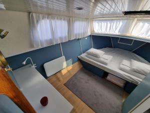 Downtown Boat-Apartment