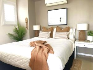 Shutters by the Sea-A Hamptons Hideaway with Sea view-Waterfront