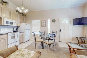 Casa Emilio II Condominiums 201C