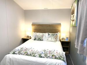 BAF Luxury Stays - Billing Aquadrome - Caravan Sleeps 8