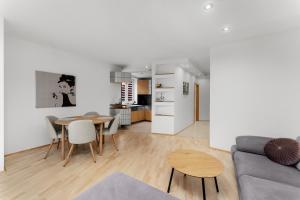 Pod Fortem Homely Apartment by BookingHost