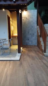 APARTAMENTO na VILA da PRAIA do FORTE em CONDOMÍNIO