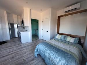 Luxury studio with incredible bay view