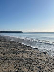 Beachside - Stunning sea view townhouse across the road from the beach