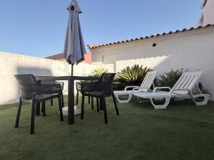 Lisboa, Central Lisbon, Charming Patio House, , WIFI, Air Conditioning, Near Metro, by IG