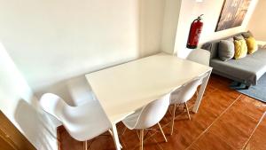 Lisboa, Central Lisbon, Charming Patio House, , WIFI, Air Conditioning, Near Metro, by IG