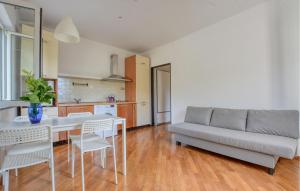 Awesome Apartment In Bogliasco With Wifi