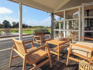 6 person holiday home in Øster Assels-By Traum