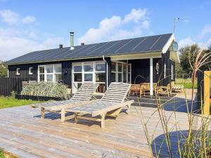 6 person holiday home in Øster Assels-By Traum