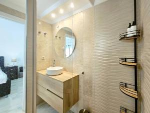 Sunny Dream House by Lica Homes