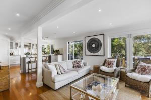 Paraiso Del Mar - by Coast Hosting