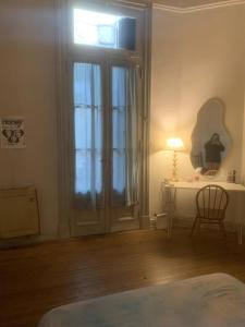 Amplia y bonita habitacion en ph compartido en Recoleta