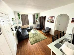 (53.1S) Forest Park, The Zoo, and much more