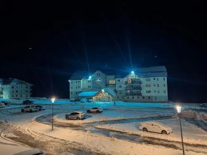 HOM Frente a la cordillera depto 7PAX Cerca de las Pista de SKY