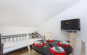 1 Bedroom Gorgeous Apartment In Crikvenica