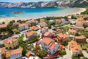 Apartments for families with children Lopar, Rab - 20830 - 3hvězdičkové hotely ve městě Lopar