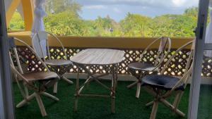 Kivukoni Reef Suites