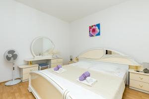 Family friendly house with a swimming pool Pozorac, Trogir - 22648