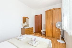 Family friendly house with a swimming pool Pozorac, Trogir - 22648