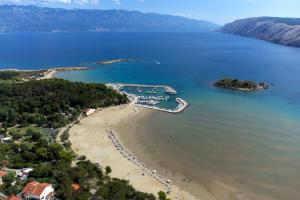 Apartments with parking space Lopar, Rab - 21732 