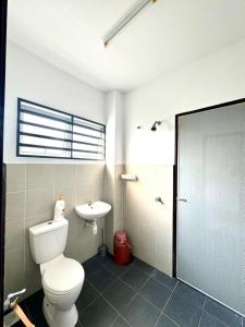 Salak Lestari Homestay Klia Klia2