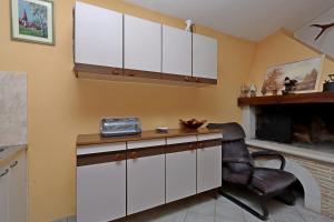 Family friendly house with a swimming pool Dolenja Vas, Central Istria - Sredisnja Istra - 24528