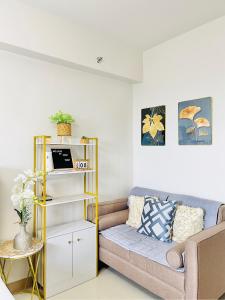 Modern Studio Hideaway Near City Spots