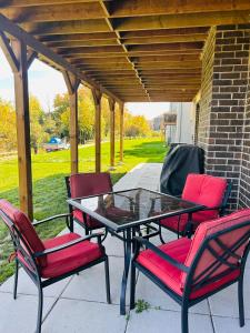 Ritas Kunjo - 2BR, 3BD, 2WR, Full Ktchn, Living