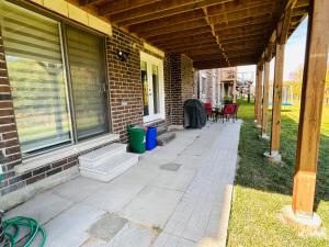 Ritas Kunjo - 2BR, 3BD, 2WR, Full Ktchn, Living