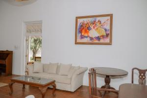 Franslyn Estate - Villa near Negombo & Airport