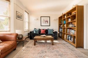 Elephant & Oxpecker 2 Bedrooms in Fulham