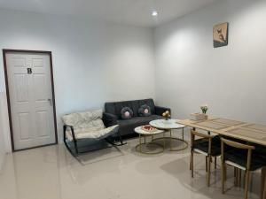 Rest And Relax Hostel