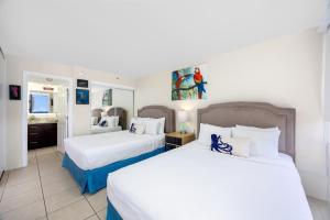 Deluxe Living in Waikiki - Ocean View Condo with Parking